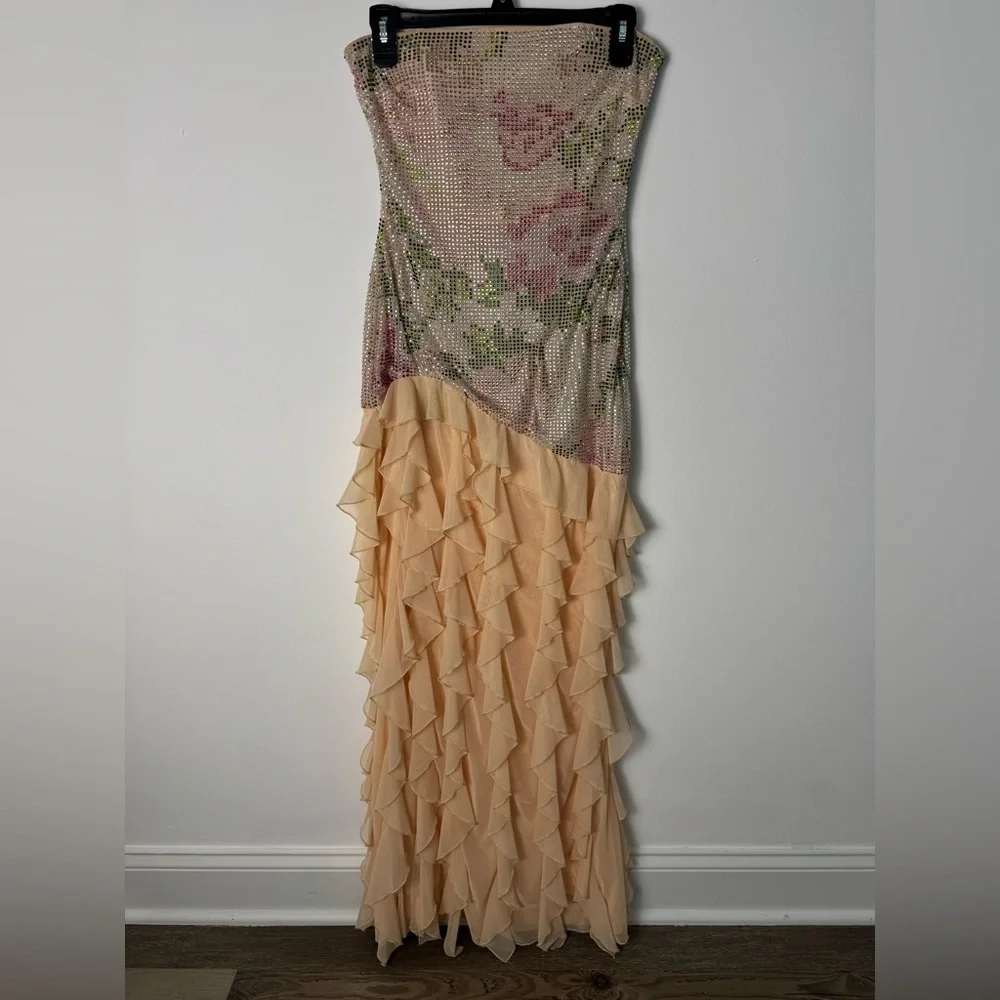 Garden Girl Elegant Strapless Floral Dress - Picture 6 of 7